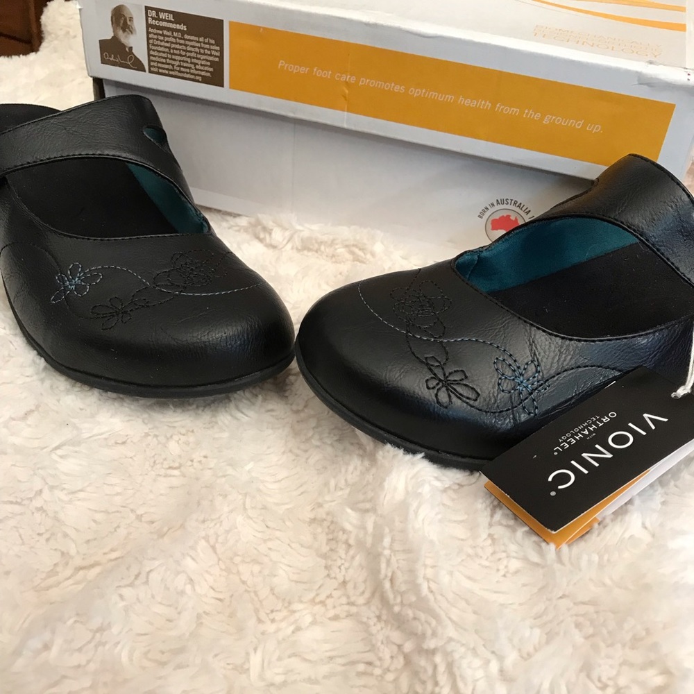 New Vionic Black Embroidered Mules